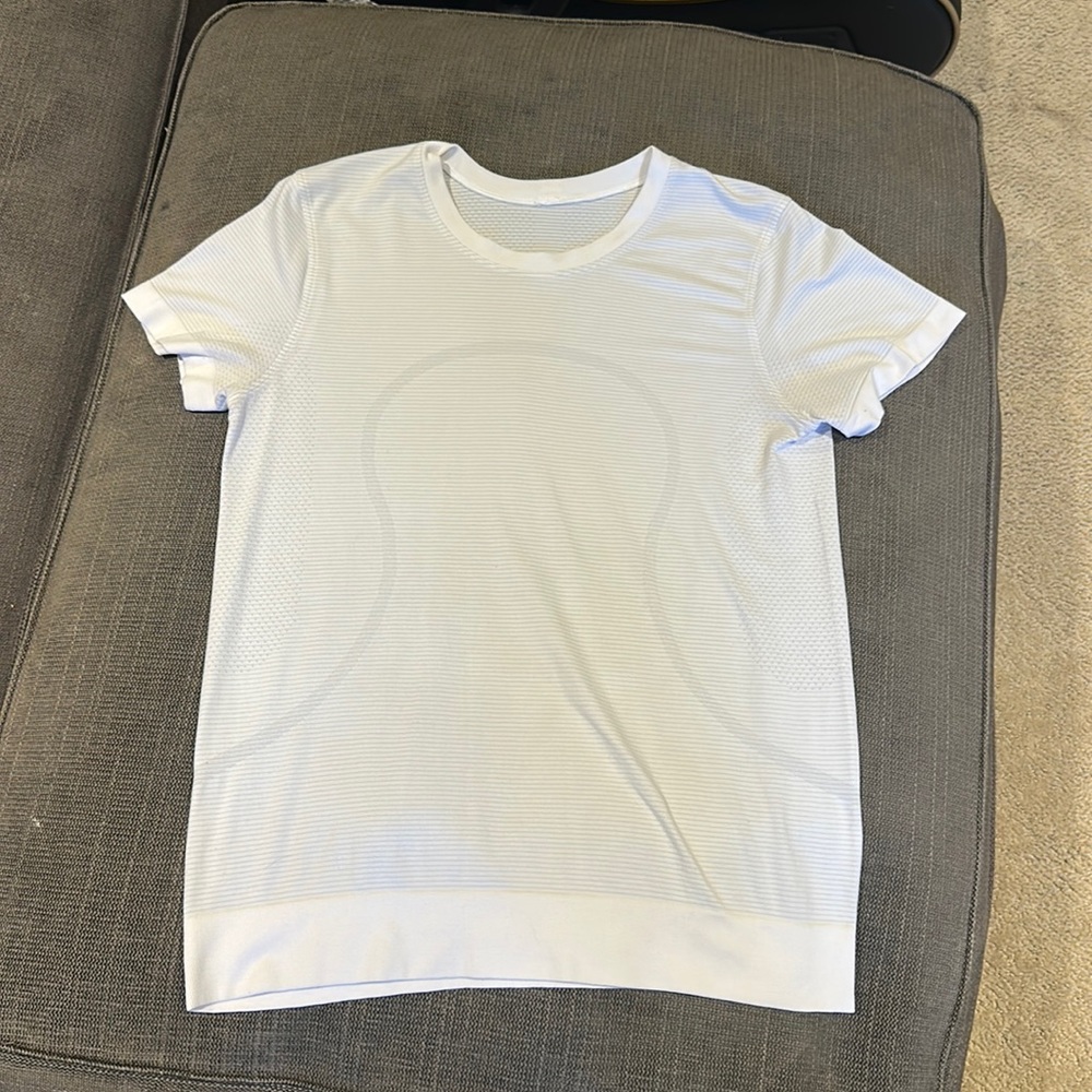 White lululemon relaxed fit short sleeve swiftly tech 2.0!